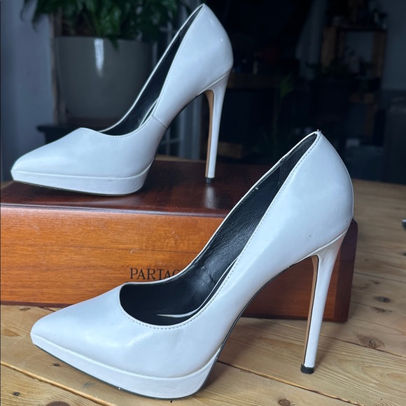 Aldo Sz 8 1/2 Elegant White Stiletto Heels - Picture 6 of 9